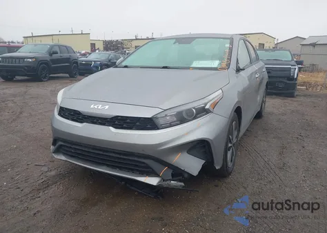 2024 Kia Forte Lxs из США, поврежденный, VIN 3KPF24AD9RE763751